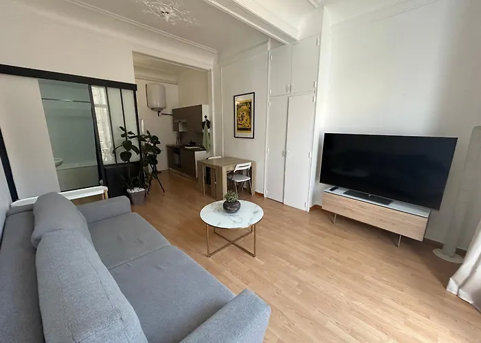 Apartment T2 Centre Historique Ecusson *