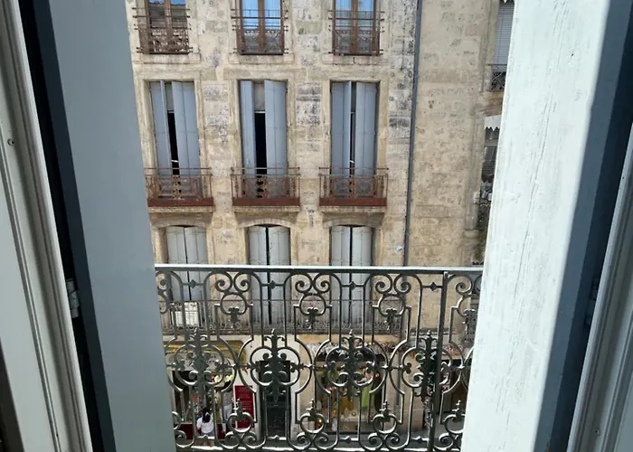 T2 Centre Historique Ecusson Apartment *